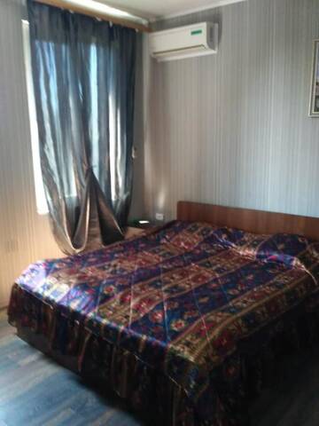 Фото номера Стандартный трехместный номер Гостевой дом Guest House on Kurortnaya 105 г. Gulrip&#39;shi 4